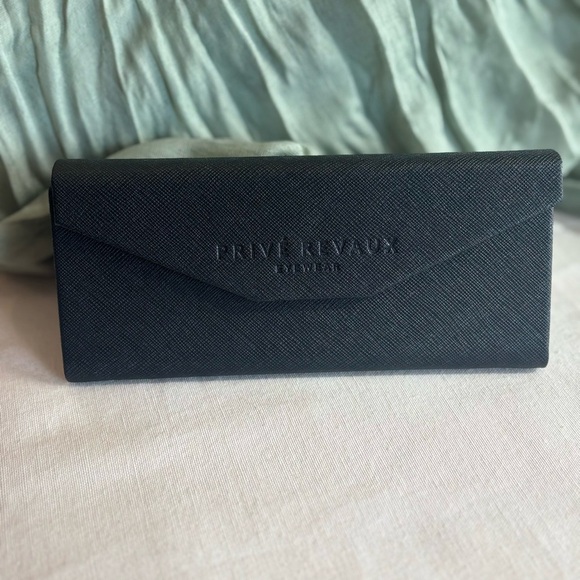 Privé Revaux Girl Boss Oversized Sunglasses – Tortoise Brown - Picture 8 of 8